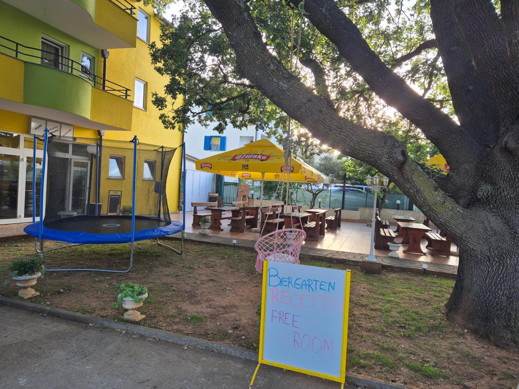 Biergarten Medulin Exteriör bild